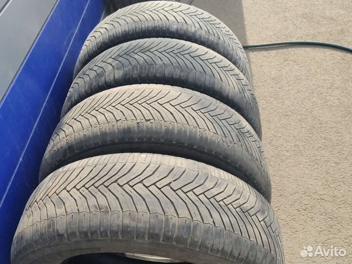 Michelin CrossClimate 215/65 R16