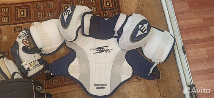 Форма хоккейная на мужика р.52-54, рост 170