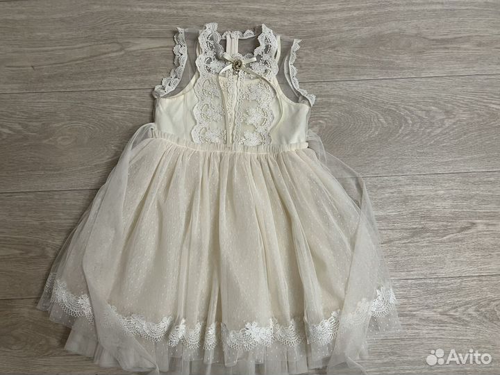 Платье праздничное