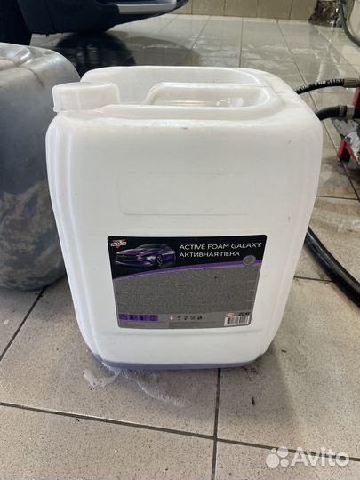 Продам канистры пустые 20кг