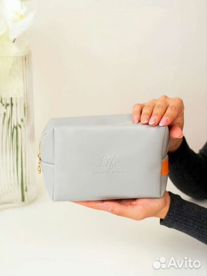 Косметичка дорожная женская