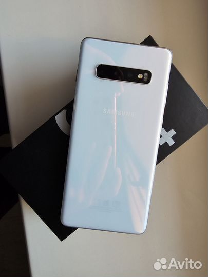 Samsung Galaxy S10+, 8/128 ГБ