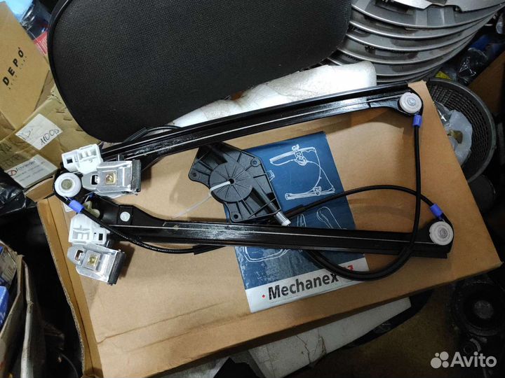 Стеклоподьемник Пассат 5 правый