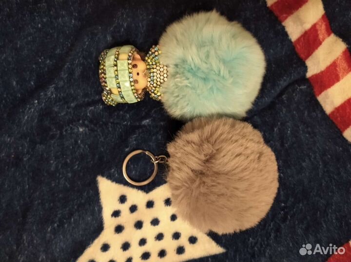 Помпон брелок