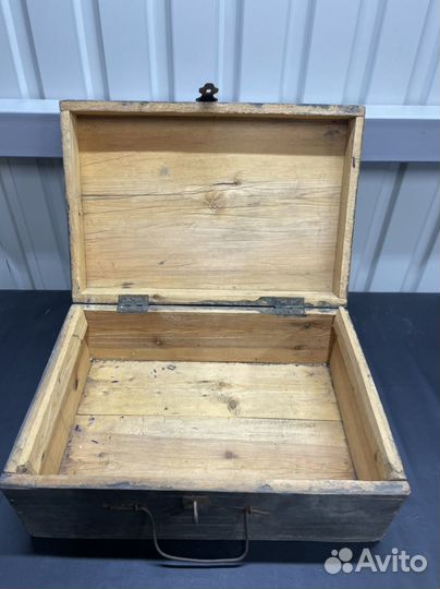 Чемодан деревянный довоенный массив