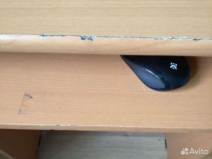 Стол письменный компьютерный