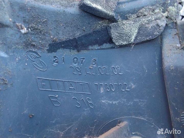 Фонарь задний правый Fiat Punto 1