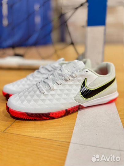 Футзалки Nike Tiempo Legend 8 WhiteRed Sole