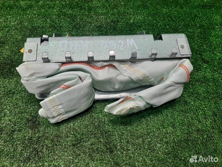 Подушка безопасности коленная Peugeot 407 (6E) 20