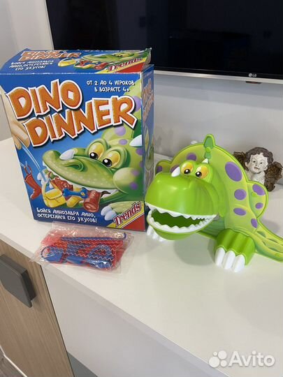 Настольная игра Dino Dinner
