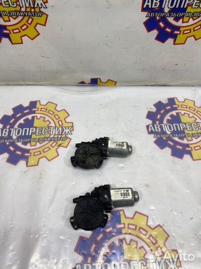 Мотор стеклоподъемника Hyundai Sonata Nf седан