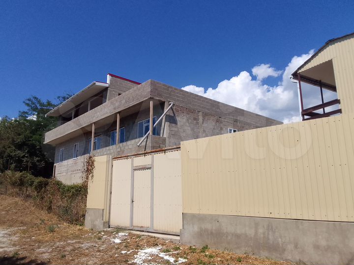 Дом 700 м² на участке 14 сот.