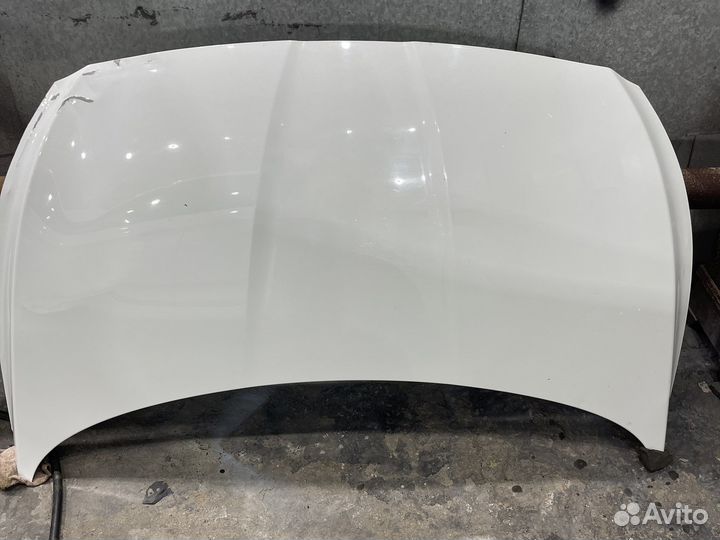 Капот на hyundai Solaris 1