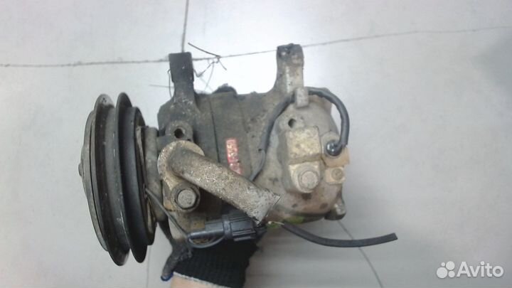 Компрессор кондиционера Nissan Navara, 2001