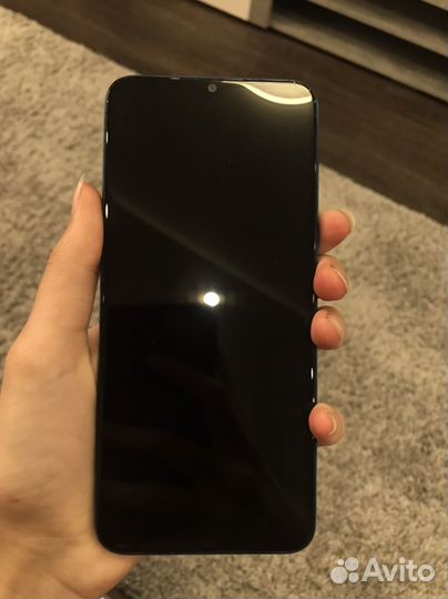 Телефон Realme c3