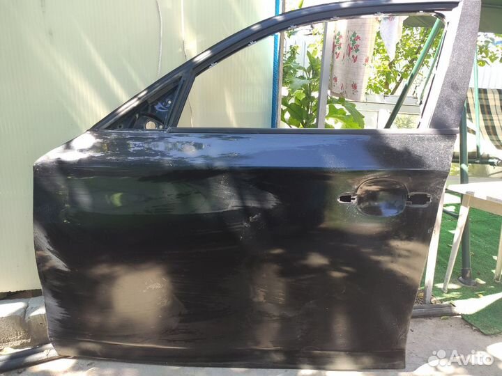 Дверь левая на BMW 1 серия 116i E 87 2010 года