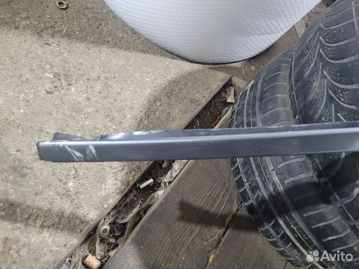 Молдинги крыши (2шт) mercedes w210 седан