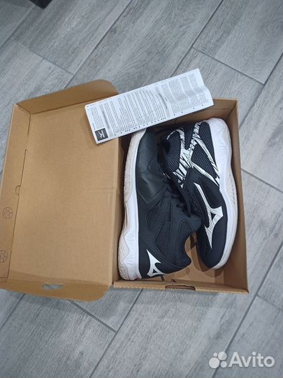 Mizuno thunder blade 3 mid