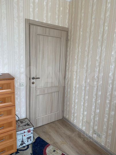 Комната 11 м² в 3-к., 13/16 эт.