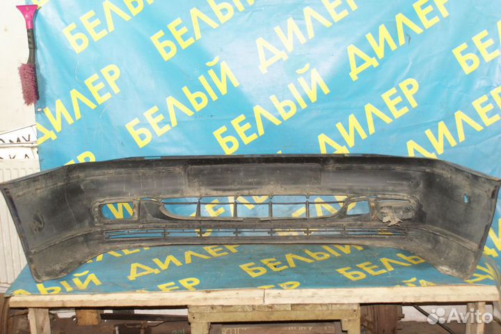 Передний бампер Seat Toledo