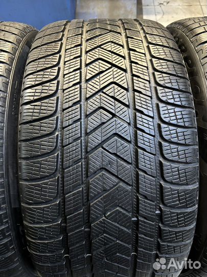 Pirelli Scorpion Winter RFT 275/40 R20 и 315/35 R20