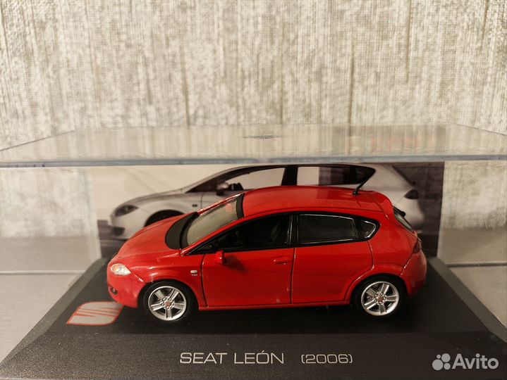 Модель seat leon 2006 красный масштаб 1:43