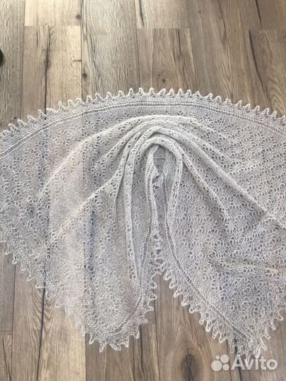 Оренбургский пуховый платок