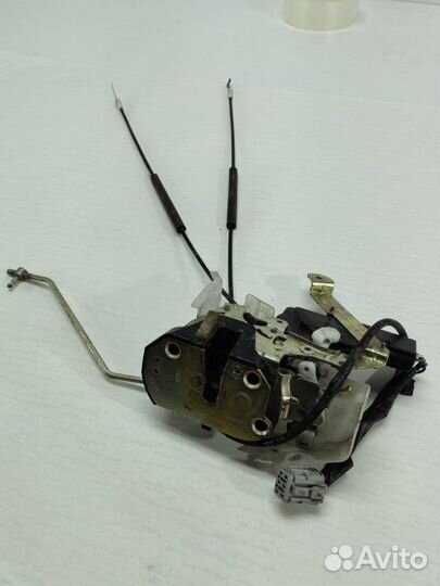 Замок боковой двери передний левый Great Wall