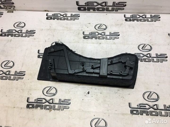 Обшивка багажника Lexus RX300