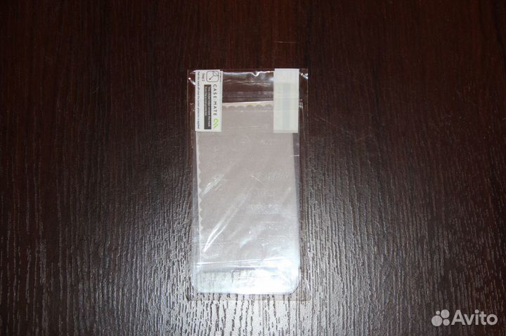 Защитная плёнка на iPhone 4/4s с 2-х сторон