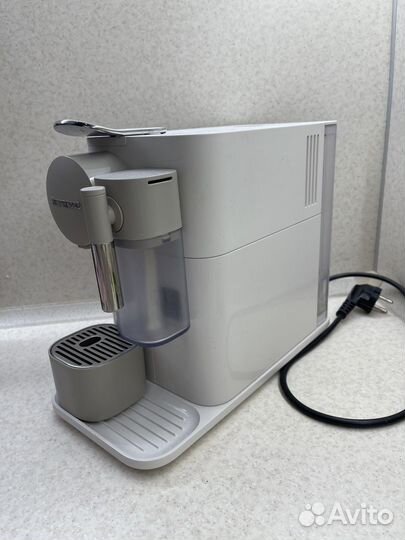 Кофемашина nespresso с капучинатором