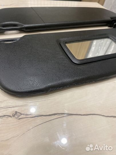 Козырьки на гранту, дацун