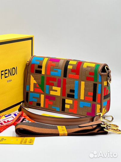 Женская сумка Fendi