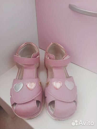 Сандалии для девочки