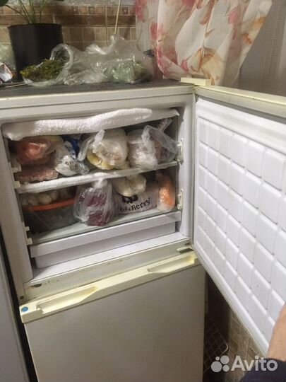 Холодильник Бирюса