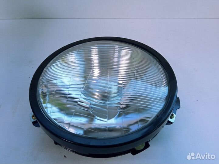 Фара передняя левая с мех корректром