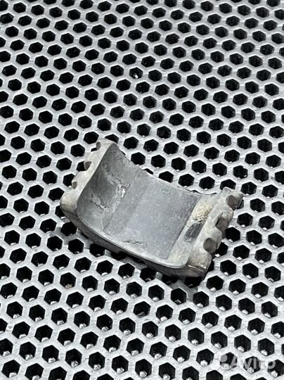 Демпфер бензобака Yamaha YZ 450F 2006-2009