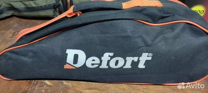 Автомобильный пылесос defort