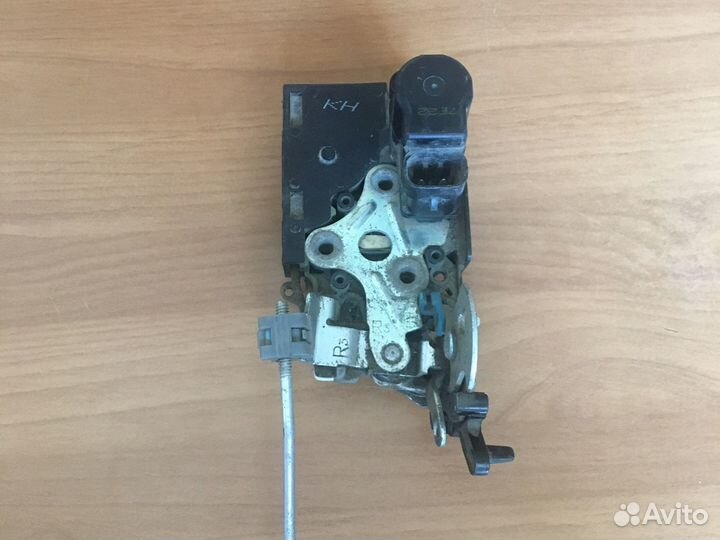 Замок двери задней правой Chevrolet Aveo