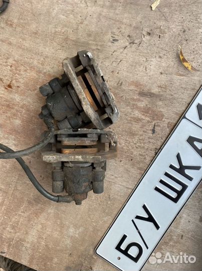 Задний тормозной суппорт Range Rover 3 vogue