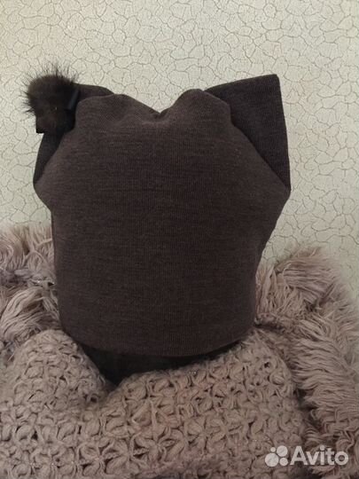 Женская шапка