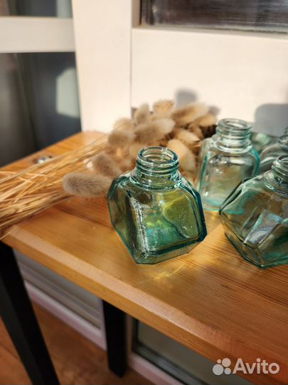 Старинные бутылки, чернильницы