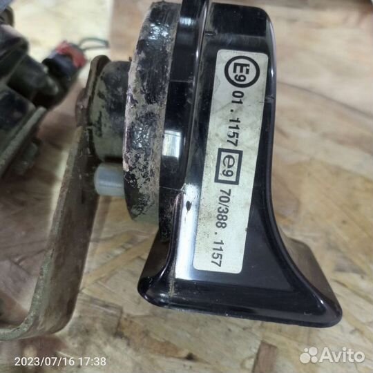 Клаксон сигнал звуковой Chrysler Voyager 3