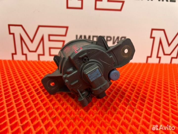 Фара противотуманная передняя правая Nissan
