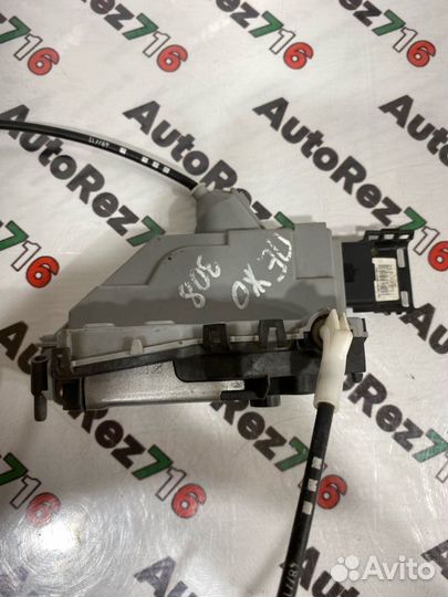 Замок двери задний правый Peugeot 308 хетчбек EP6