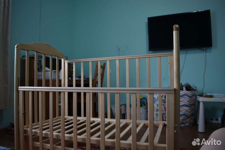 Детская кроватка