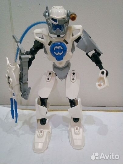 Биониклы стормер 2 и барраки придак