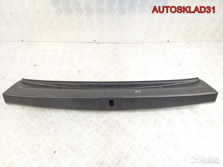 Накладка замка багажника Audi A8 4E 4E0863471B