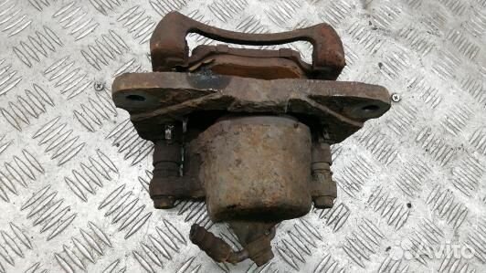 Суппорт тормозной передний правый toyota RAV 4 ZCA2 (HEA12N701)