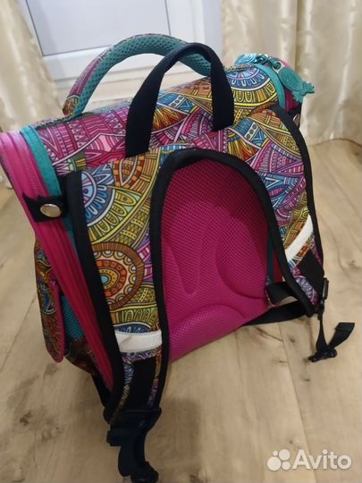 Рюкзак школьный для девочки 1 класс